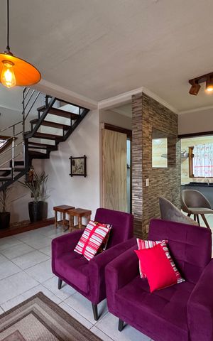 Casa à venda com 150m², 3 quartos e 2 vagasSala