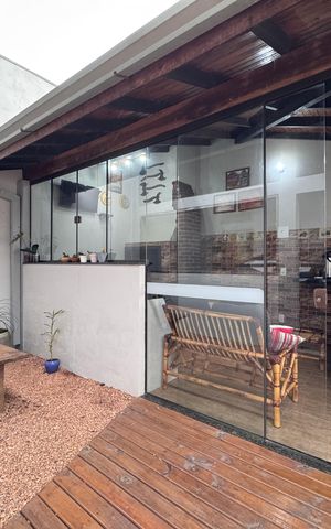 Casa à venda com 150m², 3 quartos e 2 vagasÁrea Gourmet