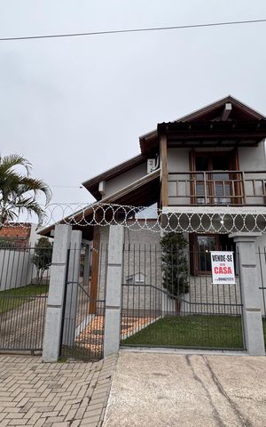 Casa à venda com 150m², 3 quartos e 2 vagasFachada