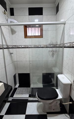 Casa à venda com 150m², 3 quartos e 2 vagasBanheiro 1