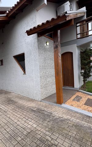 Casa à venda com 150m², 3 quartos e 2 vagasÁrea Externa