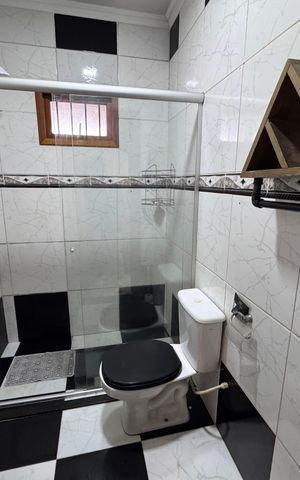 Casa à venda com 150m², 3 quartos e 2 vagasBanheiro 1
