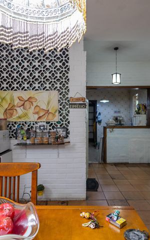 Casa à venda com 219m², 5 quartos e 3 vagas Casa à venda com 219m², 5 quartos e 3 vagasCopa