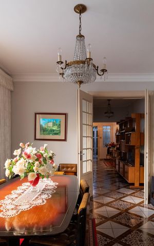 Casa à venda com 240m², 3 quartos e 3 vagas Casa à venda com 240m², 3 quartos e 3 vagasSala de Jantar