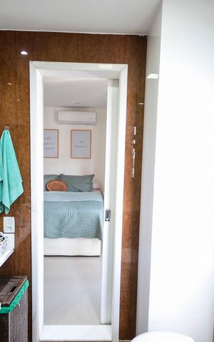 Apartamento à venda com 175m², 2 quartos e 2 vagas Apartamento à venda com 175m², 2 quartos e 2 vagasBanheiro da Suíte