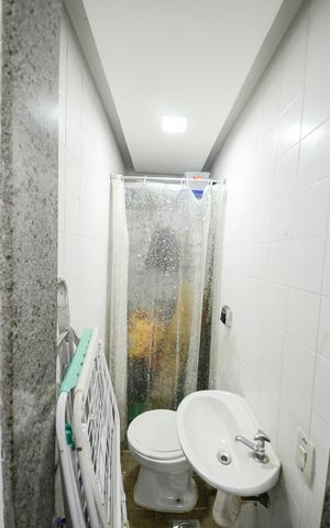 Apartamento à venda com 175m², 2 quartos e 2 vagas Apartamento à venda com 175m², 2 quartos e 2 vagasBanheiro de Serviço