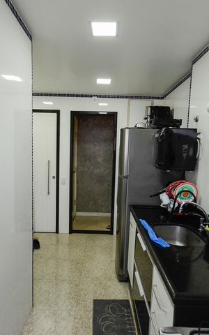 Apartamento à venda com 175m², 2 quartos e 2 vagas Apartamento à venda com 175m², 2 quartos e 2 vagasCozinha