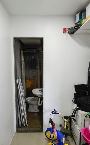 Apartamento à venda com 175m², 2 quartos e 2 vagas Apartamento à venda com 175m², 2 quartos e 2 vagasQuarto de Serviço