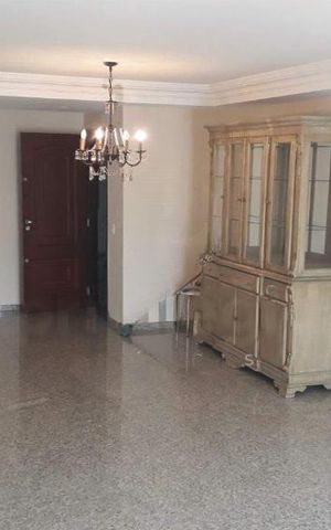 Apartamento à venda com 342m², 5 quartos e 4 vagas