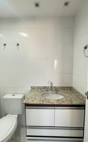 Apartamento à venda com 75m², 3 quartos e 2 vagasBanheiro Social