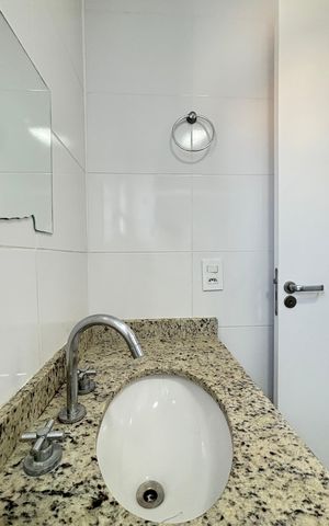 Apartamento à venda com 75m², 3 quartos e 2 vagasBanheiro da Suíte