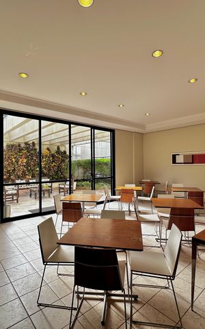 Apartamento à venda com 109m², 2 quartos e 3 vagas Apartamento à venda com 109m², 2 quartos e 3 vagasÁrea comum - Salão de festas