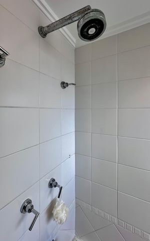Apartamento à venda com 109m², 2 quartos e 3 vagas Apartamento à venda com 109m², 2 quartos e 3 vagasBanheiro Suíte 2