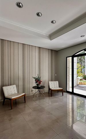 Apartamento à venda com 109m², 2 quartos e 3 vagas Apartamento à venda com 109m², 2 quartos e 3 vagasHall Social Bloco