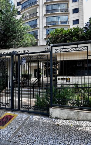 Apartamento à venda com 109m², 2 quartos e 3 vagas Apartamento à venda com 109m², 2 quartos e 3 vagasFachada