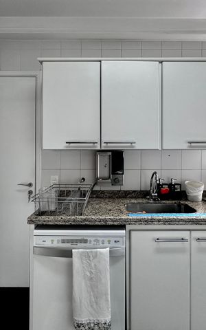Apartamento à venda com 109m², 2 quartos e 3 vagas Apartamento à venda com 109m², 2 quartos e 3 vagasCozinha