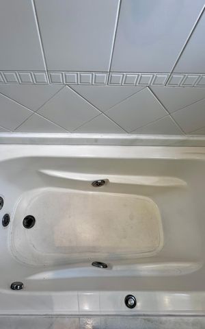 Apartamento à venda com 109m², 2 quartos e 3 vagas Apartamento à venda com 109m², 2 quartos e 3 vagasBanheiro Suíte 2