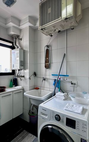 Apartamento à venda com 109m², 2 quartos e 3 vagas Apartamento à venda com 109m², 2 quartos e 3 vagasÁrea de Serviço