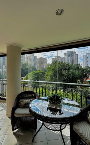 Apartamento à venda com 109m², 2 quartos e 3 vagas Apartamento à venda com 109m², 2 quartos e 3 vagasVaranda da Sala