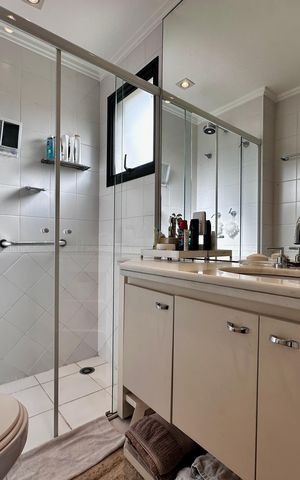 Apartamento à venda com 109m², 2 quartos e 3 vagas Apartamento à venda com 109m², 2 quartos e 3 vagasBanheiro Suíte 1
