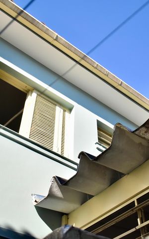 Casa à venda com 220m², 3 quartos e 3 vagas Casa à venda com 220m², 3 quartos e 3 vagasEdícula