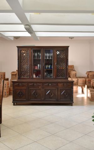 Casa à venda com 220m², 3 quartos e 3 vagas Casa à venda com 220m², 3 quartos e 3 vagasSala