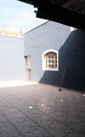 Casa para alugar com 100m², 2 quartos e sem vagaÁrea de Serviço