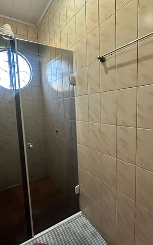 Casa à venda com 176m², 2 quartos e 2 vagas Casa à venda com 176m², 2 quartos e 2 vagasBanheiro