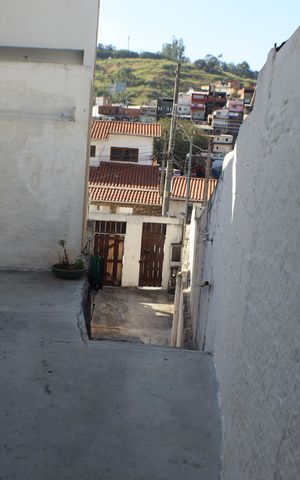 Casa à venda com 176m², 2 quartos e 2 vagas Casa à venda com 176m², 2 quartos e 2 vagasQuintal