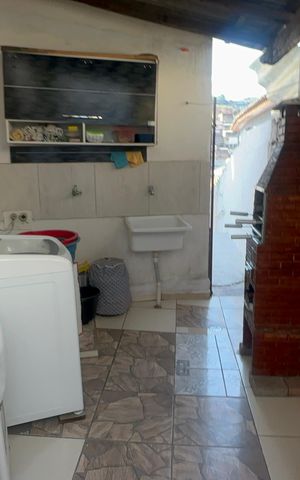 Casa à venda com 176m², 2 quartos e 2 vagas Casa à venda com 176m², 2 quartos e 2 vagasÁrea de Serviço