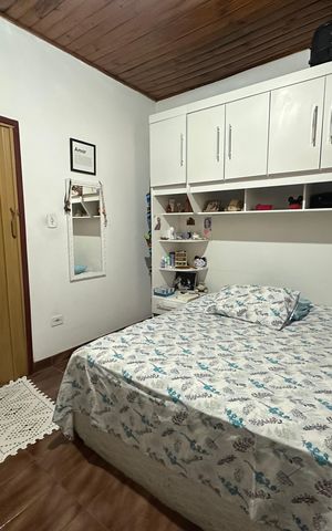 Casa à venda com 176m², 2 quartos e 2 vagas Casa à venda com 176m², 2 quartos e 2 vagasQuarto 1