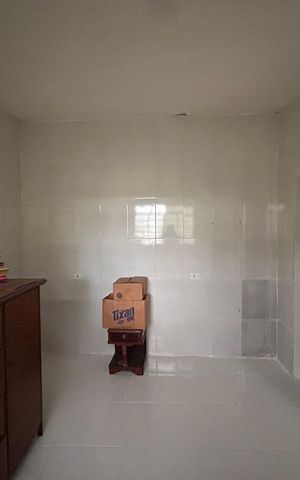 Casa à venda com 180m², 4 quartos e 2 vagas Casa à venda com 180m², 4 quartos e 2 vagasSala - Casa 2
