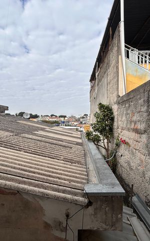 Casa à venda com 180m², 4 quartos e 2 vagas Casa à venda com 180m², 4 quartos e 2 vagasVista - Casa 2