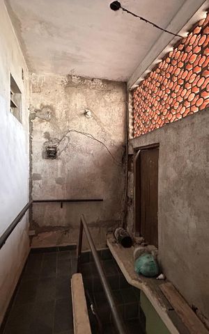 Casa à venda com 180m², 4 quartos e 2 vagas Casa à venda com 180m², 4 quartos e 2 vagasEntrada casa 2