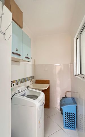 Casa à venda com 180m², 4 quartos e 2 vagas Casa à venda com 180m², 4 quartos e 2 vagasÁrea de Serviço - Casa 1