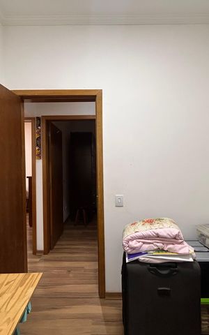 Casa à venda com 180m², 4 quartos e 2 vagas Casa à venda com 180m², 4 quartos e 2 vagasQuarto 2 - Casa 1