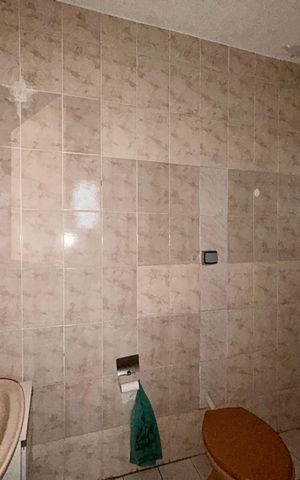 Casa à venda com 180m², 4 quartos e 2 vagas Casa à venda com 180m², 4 quartos e 2 vagasBanheiro 3 - Casa 2