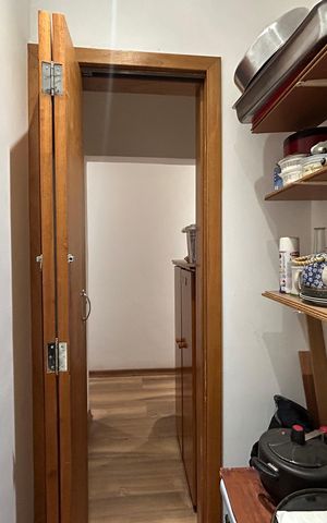 Casa à venda com 180m², 4 quartos e 2 vagas Casa à venda com 180m², 4 quartos e 2 vagasDespensa casa 1