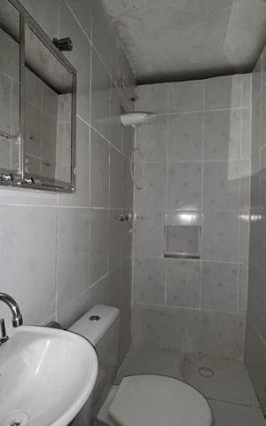 Casa à venda com 180m², 4 quartos e 2 vagas Casa à venda com 180m², 4 quartos e 2 vagasBanheiro 2 - Casa 2