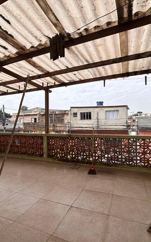 Casa à venda com 180m², 4 quartos e 2 vagas Casa à venda com 180m², 4 quartos e 2 vagasQuintal