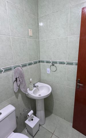 Casa à venda com 78m², 2 quartos e 2 vagas Casa à venda com 78m², 2 quartos e 2 vagasBanheiro