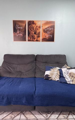 Casa à venda com 78m², 2 quartos e 2 vagas Casa à venda com 78m², 2 quartos e 2 vagasSala