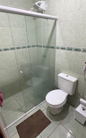 Casa à venda com 78m², 2 quartos e 2 vagas Casa à venda com 78m², 2 quartos e 2 vagasBanheiro
