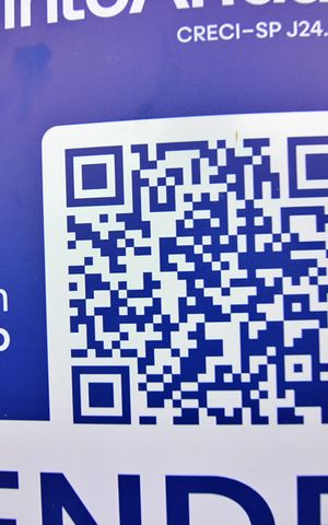 Casa à venda com 83m², 2 quartos e 2 vagasQR CODE