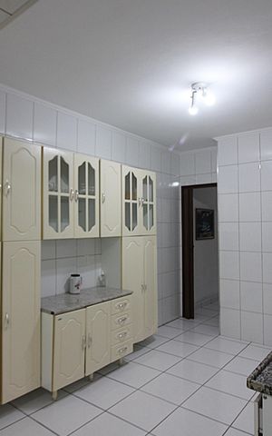 Casa à venda com 83m², 2 quartos e 2 vagasCozinha