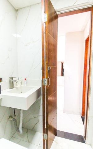 Casa para alugar com 140m², 2 quartos e 1 vaga Casa para alugar com 140m², 2 quartos e 1 vagaBanheiro Social