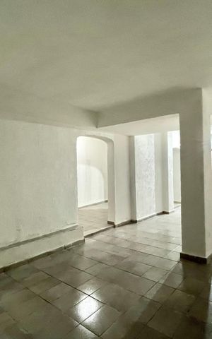 Casa para alugar com 189m², 2 quartos e 2 vagas Casa para alugar com 189m², 2 quartos e 2 vagasSalão