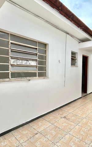 Casa para alugar com 189m², 2 quartos e 2 vagas Casa para alugar com 189m², 2 quartos e 2 vagasÁrea externa