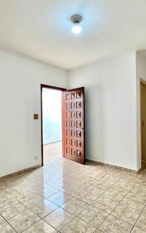 Casa para alugar com 189m², 2 quartos e 2 vagas Casa para alugar com 189m², 2 quartos e 2 vagasSala