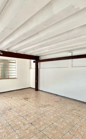 Casa para alugar com 189m², 2 quartos e 2 vagas Casa para alugar com 189m², 2 quartos e 2 vagasGaragem